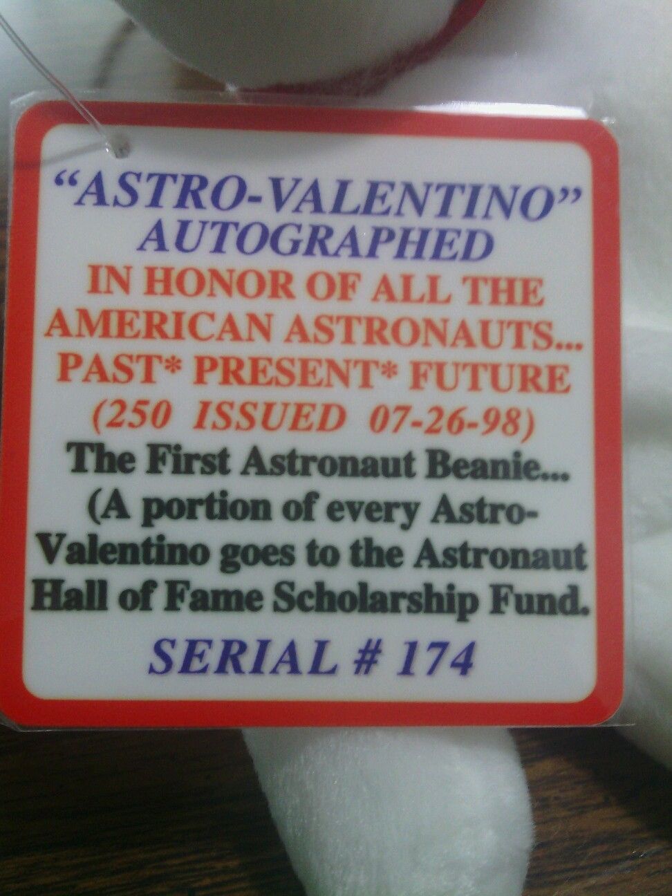 Astro Valentino 2 – Love My Beanies